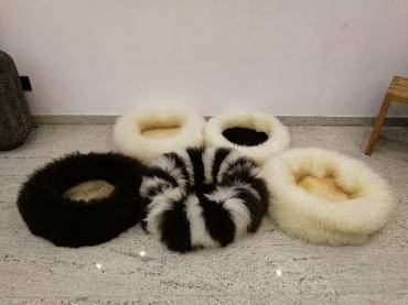 Schapenvachten  - Donut hondenmand met schapenvacht