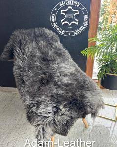 Schapenvachten  - Helemaal nieuw! Heidschnucke schapenvacht in een unieke grijze kleur!